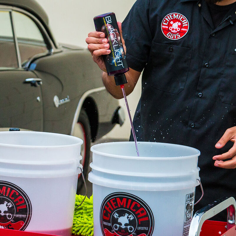 BLACK LIGHT HYBRID RADIANT FINISH CAR WASH SOAP FOR BLACK & DARK COLORED CARS