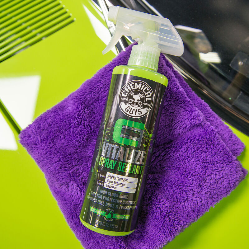 Chemical Guys Carbon Flex Vitalize Quick Detail Spray & Sealant Ceramic Coating Booster